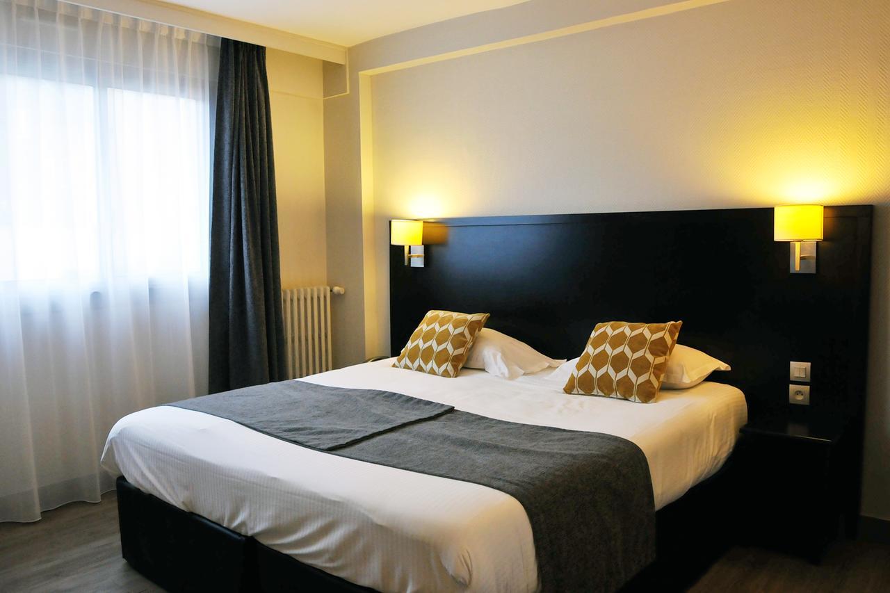Hotel Des Quatrans Кан Екстериор снимка