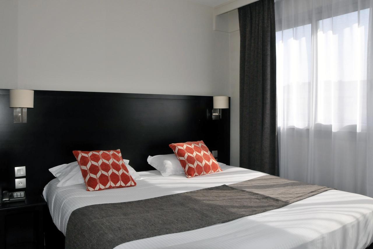 Hotel Des Quatrans Кан Екстериор снимка