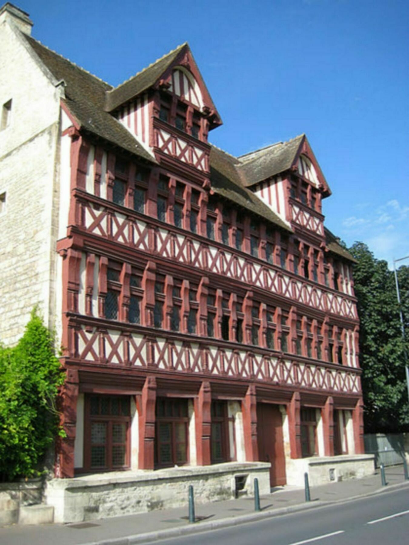Hotel Des Quatrans Кан Екстериор снимка