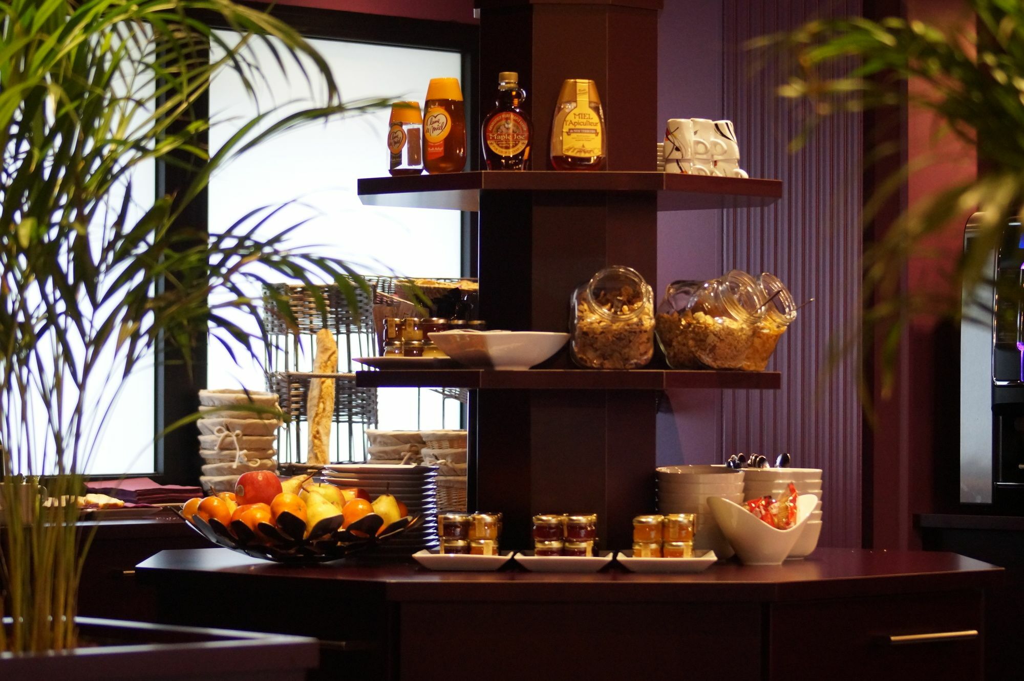Hotel Des Quatrans Кан Екстериор снимка