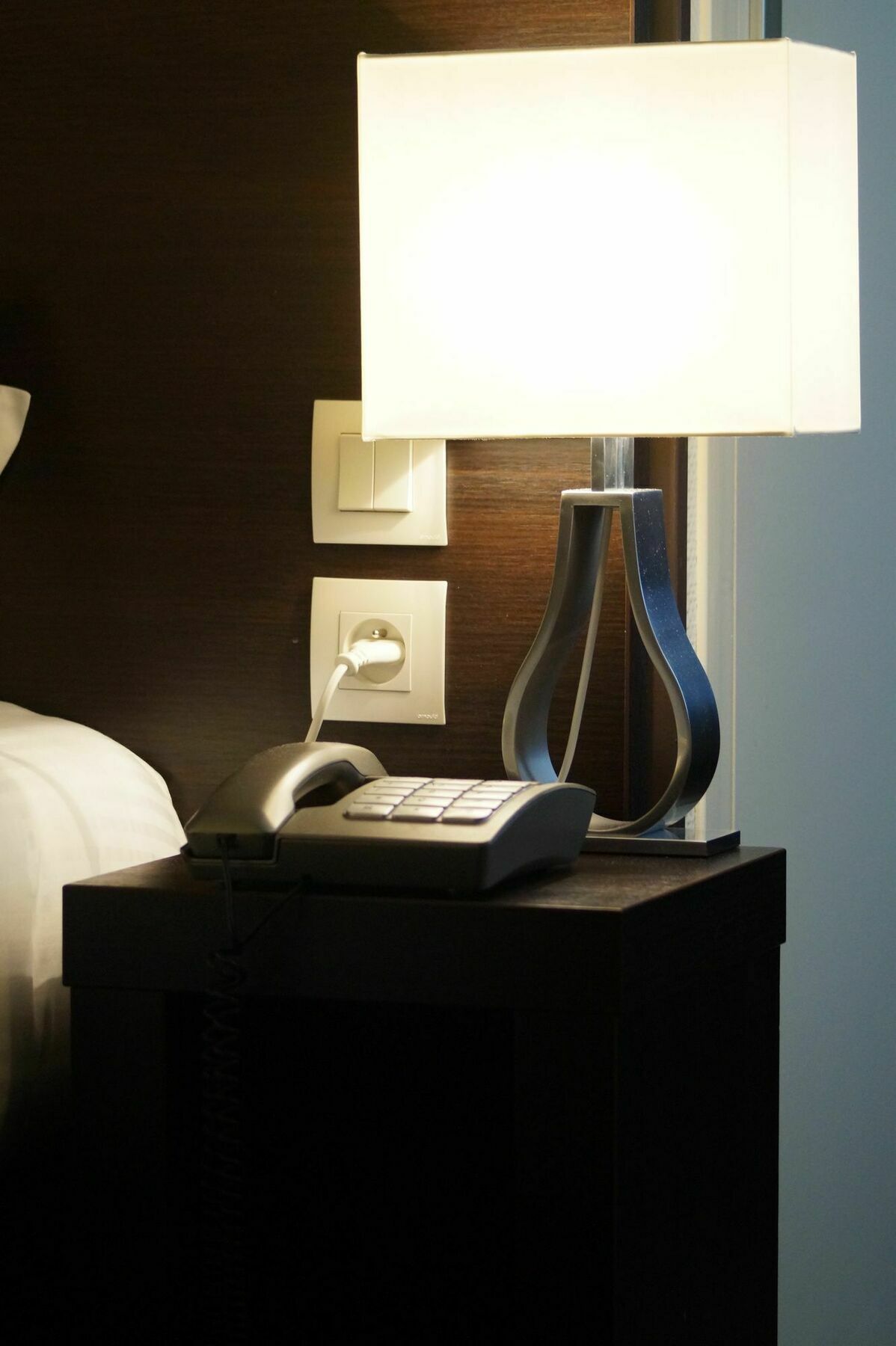Hotel Des Quatrans Кан Екстериор снимка