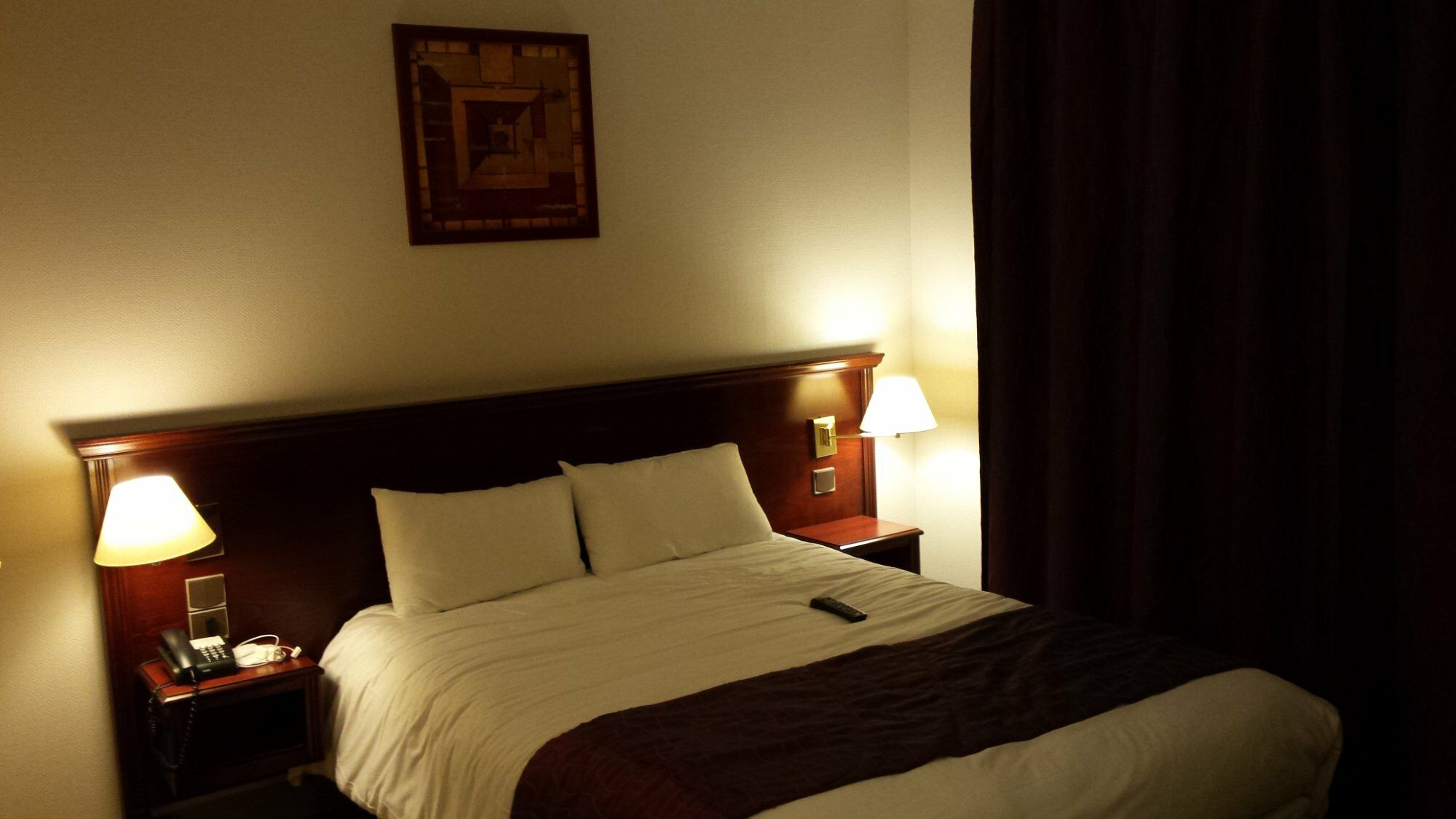 Hotel Des Quatrans Кан Екстериор снимка